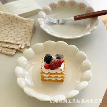 Керамическая тарелка в японском стиле Ins с цветочным лепестком, Подглазурная керамическая тарелка, посуда, 8-дюймовая ретро-рельефная выдолбленная тарелка
